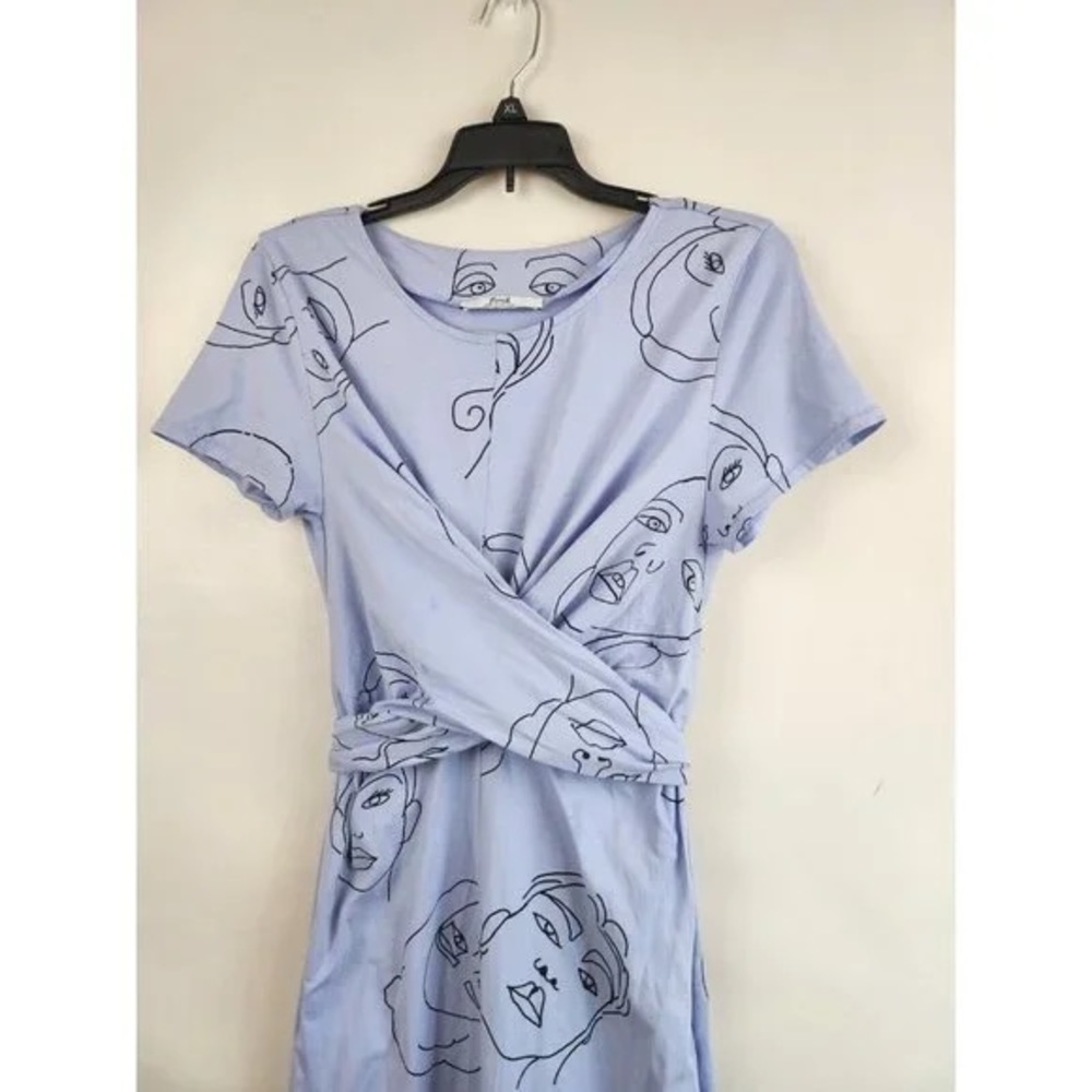 Find Womens Midi Dress Blue Novelty Face Print Wrap Front Short Sleeve Size L